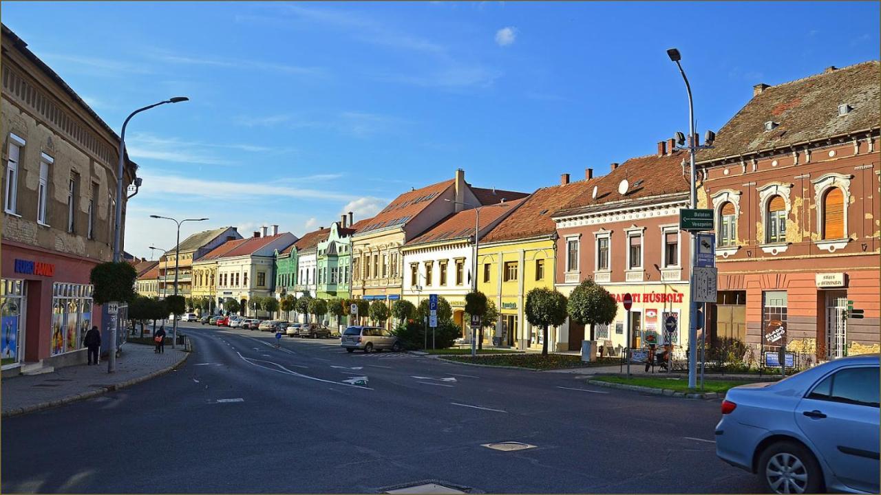 Ferienwohnung Tapolca Apartman Exterior foto